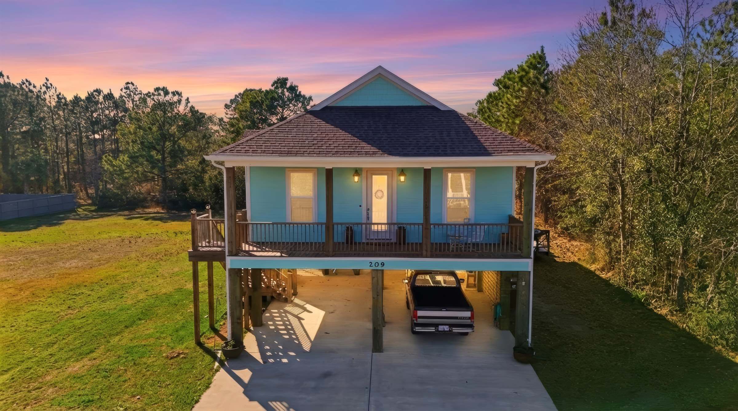 209 White Harbor Rd, Long Beach, MS 39560