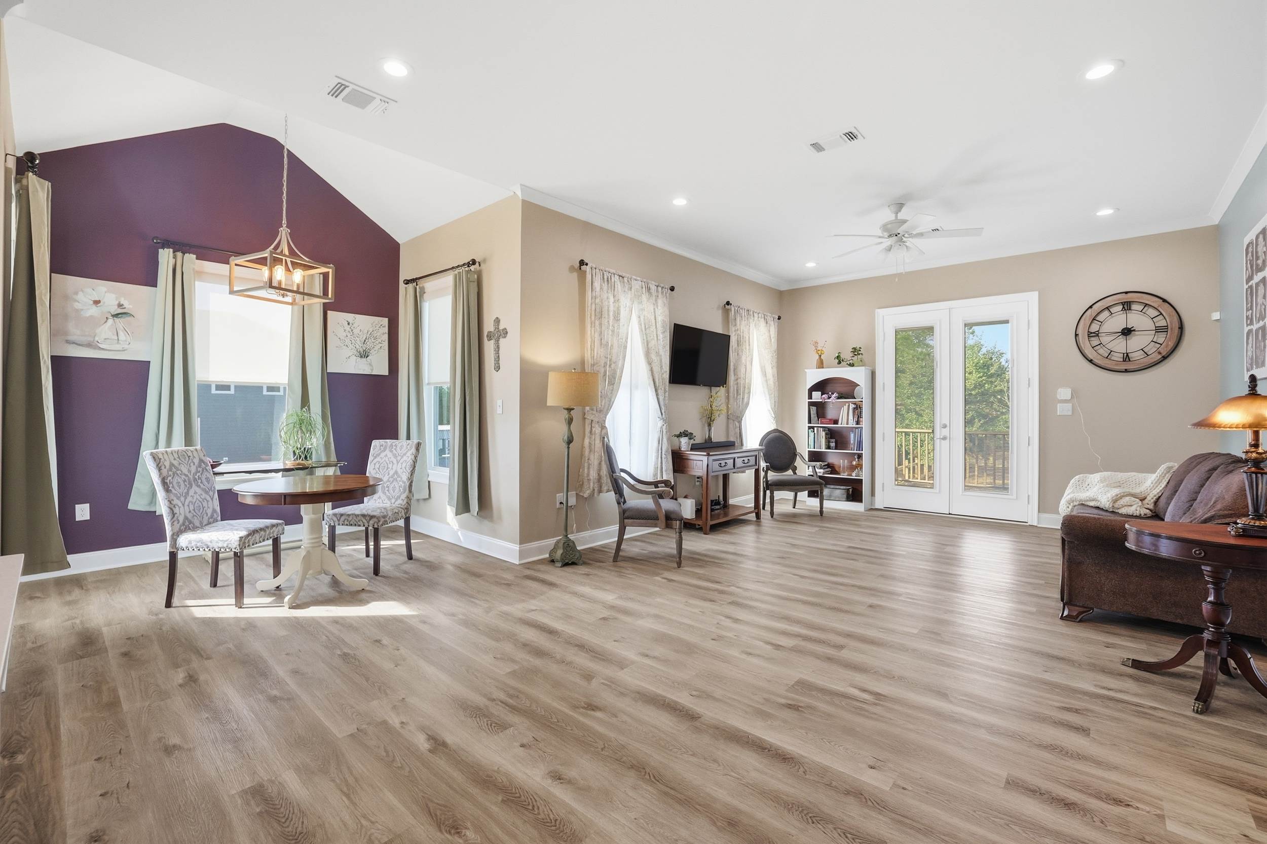 209 White Harbor Rd, Long Beach, MS 39560