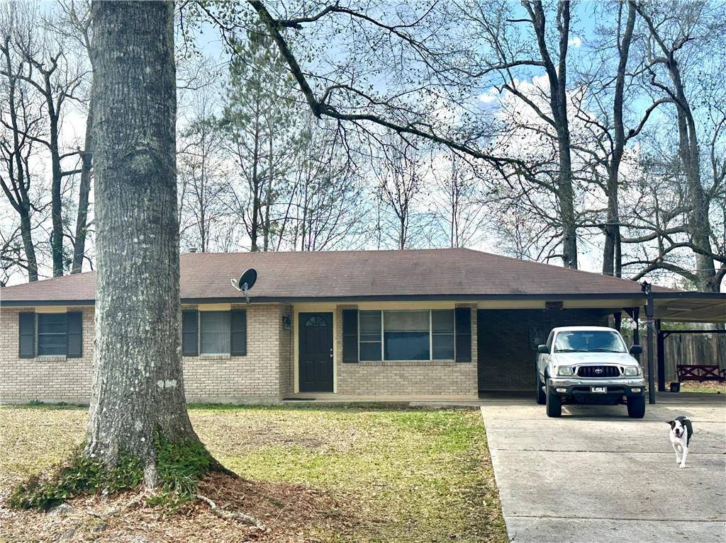 40055 Hickory Lane, Ponchatoula, LA 70454