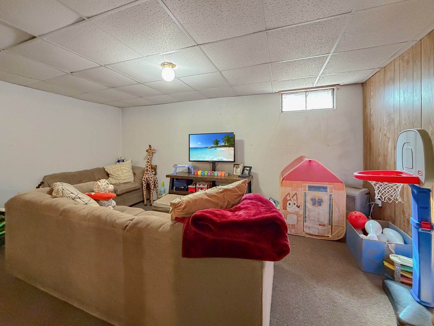 1506 South Walnut Avenue, Freeport, IL 61032