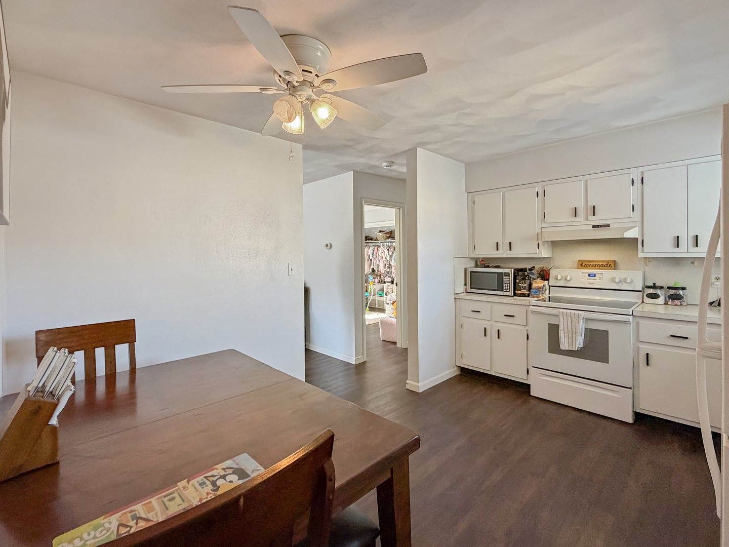 1506 South Walnut Avenue, Freeport, IL 61032