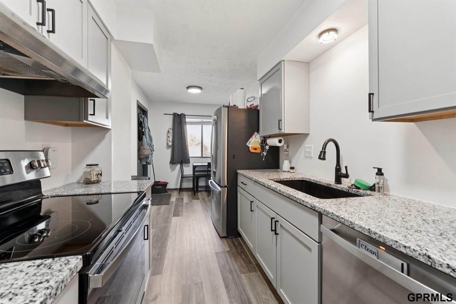 823 North 123 Court, Omaha, NE 68154