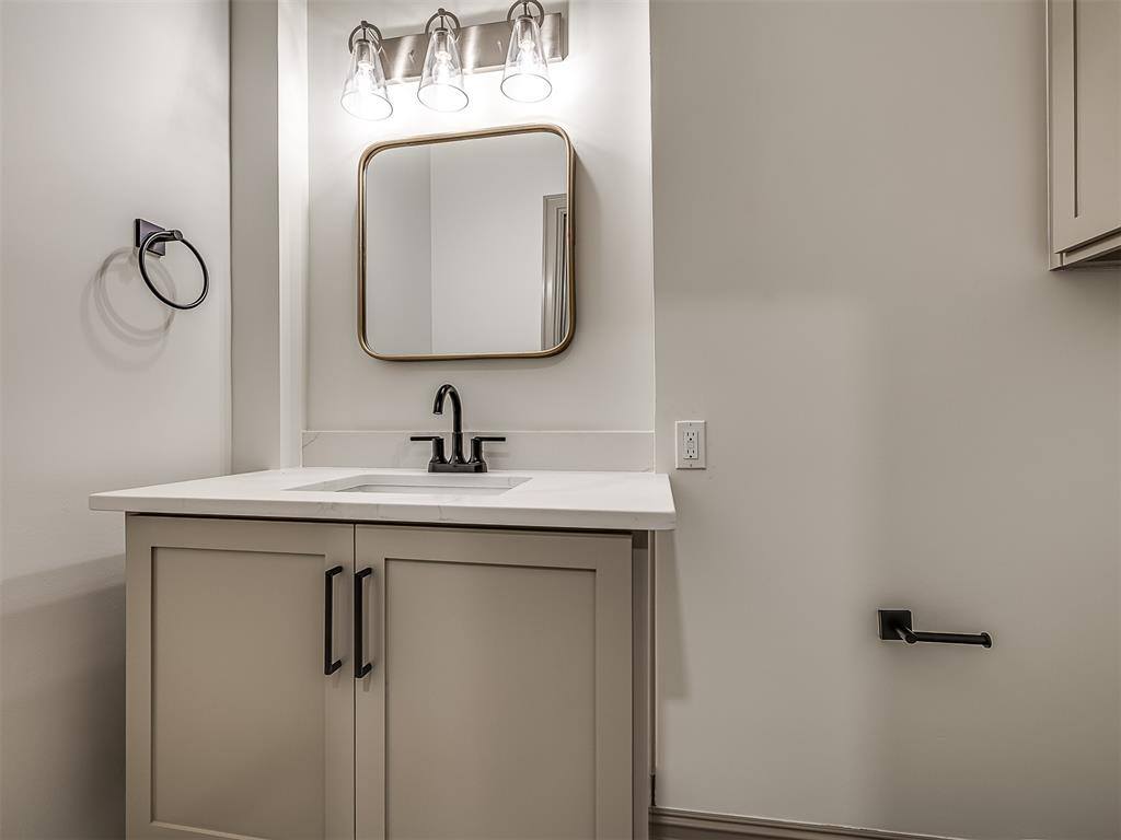 19019 Woodmere Street, Owasso, OK 74055