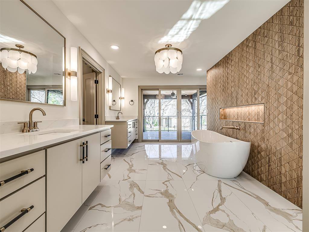 19019 Woodmere Street, Owasso, OK 74055