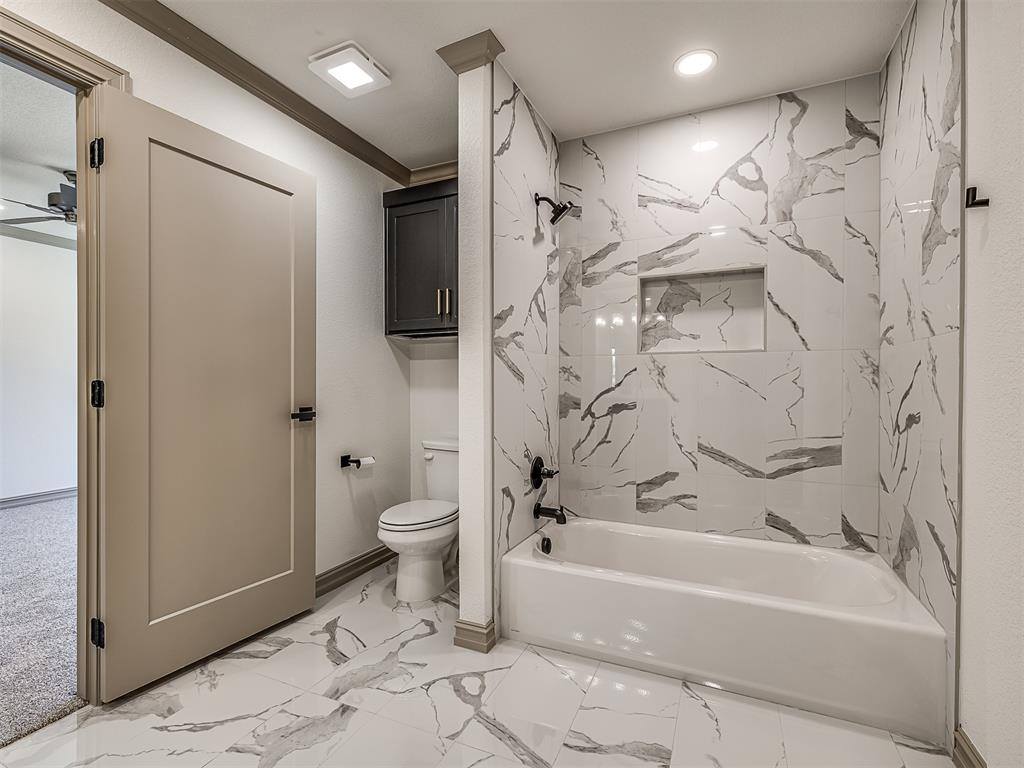 19019 Woodmere Street, Owasso, OK 74055