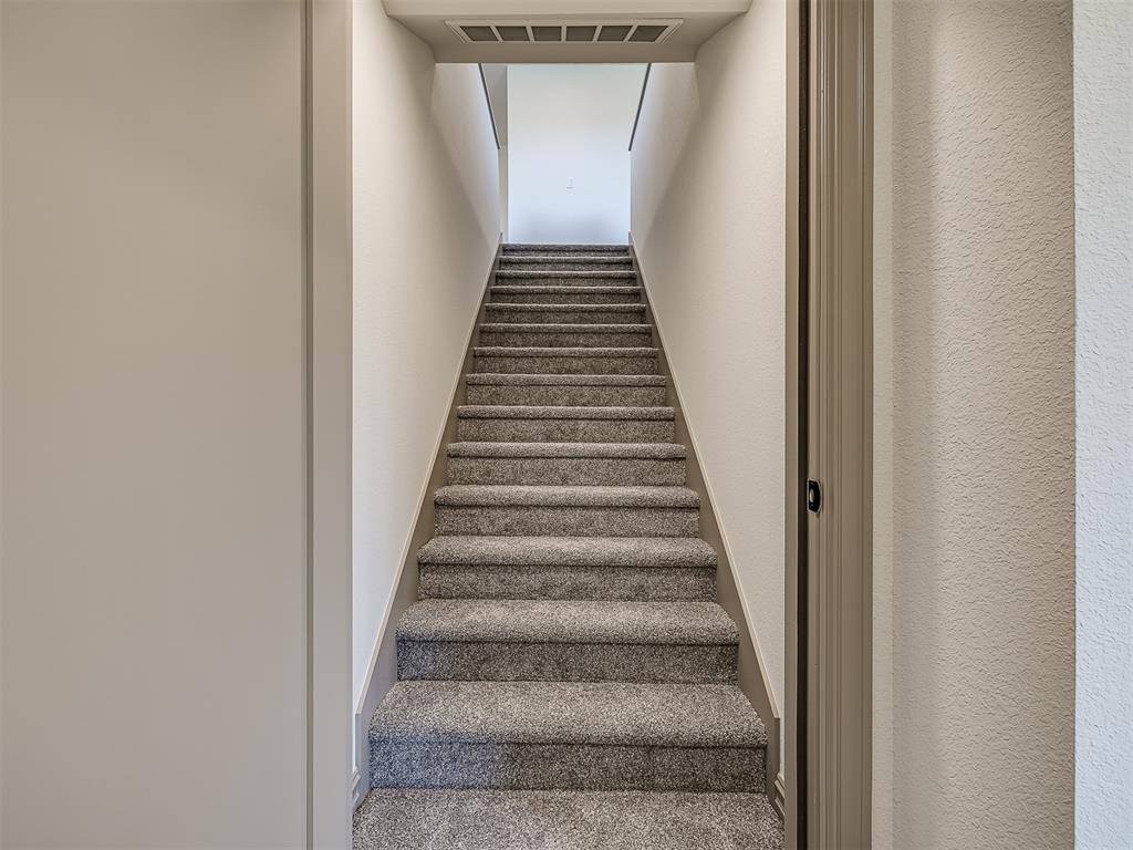 19019 Woodmere Street, Owasso, OK 74055