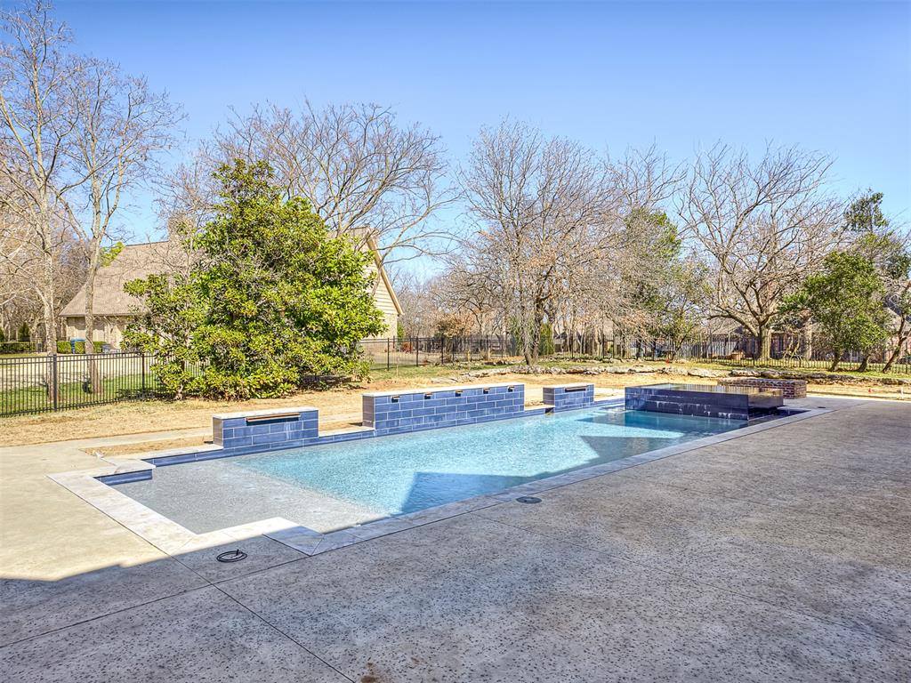 19019 Woodmere Street, Owasso, OK 74055