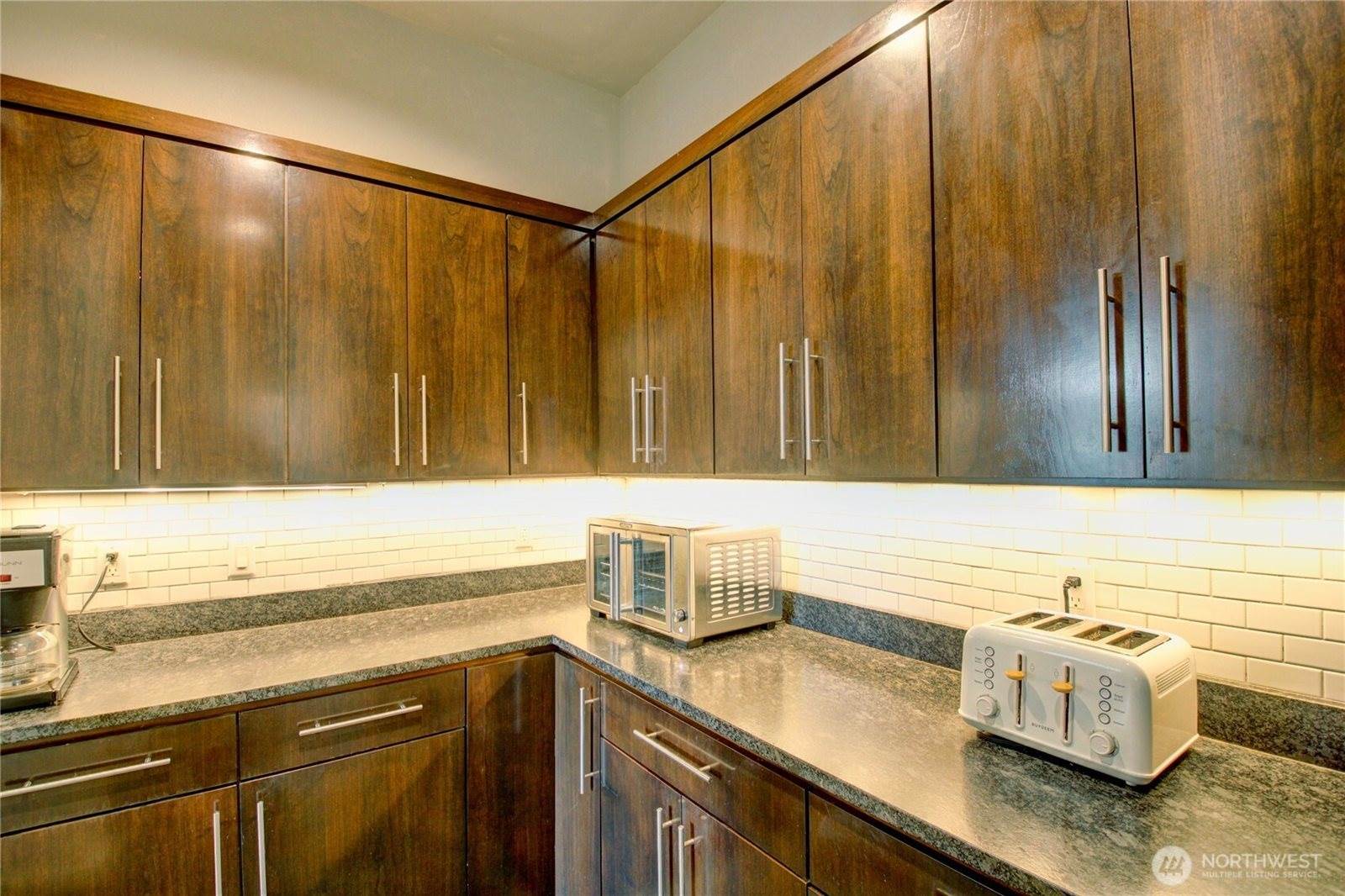 15834 Kamb Road, Mount Vernon, WA 98274