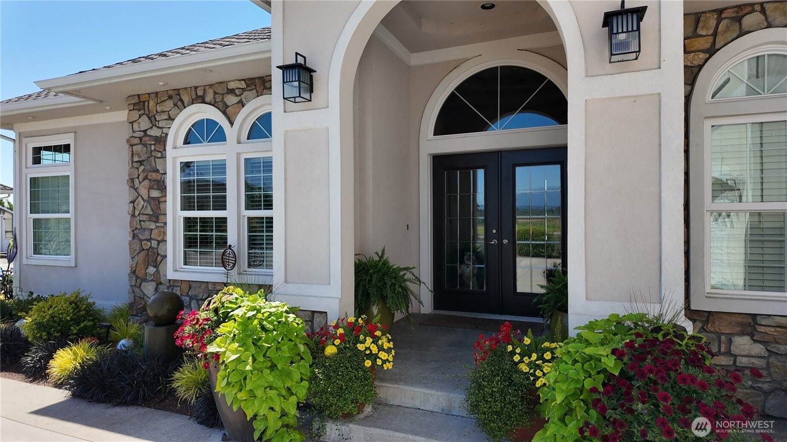 15834 Kamb Road, Mount Vernon, WA 98274