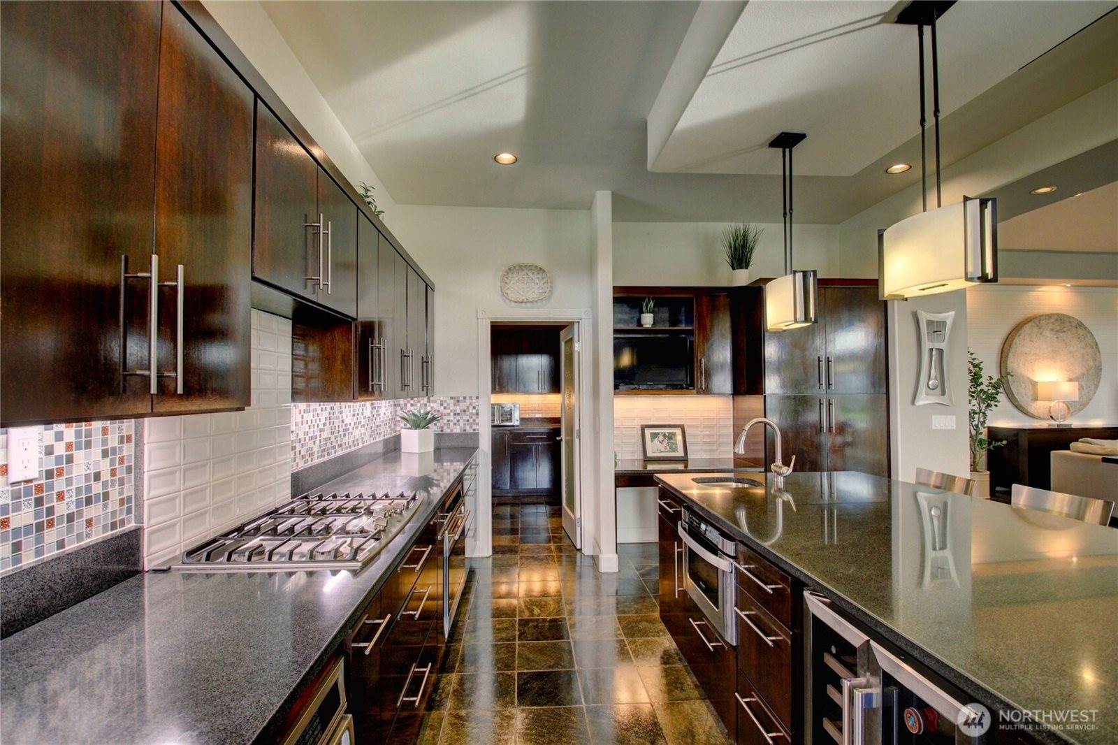 15834 Kamb Road, Mount Vernon, WA 98274