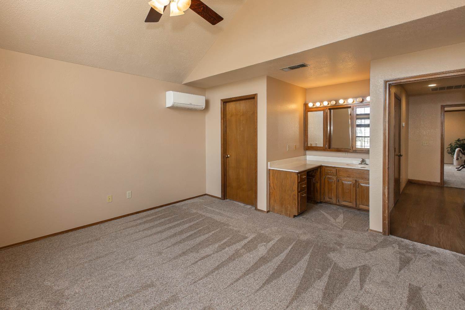 949 Delois Drive, Elkhart, KS 67950