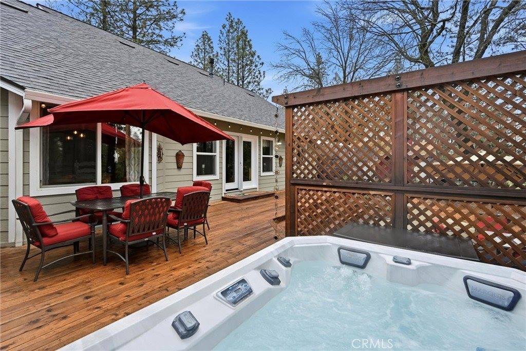 8863 Fox Drive, Cobb, CA 95426