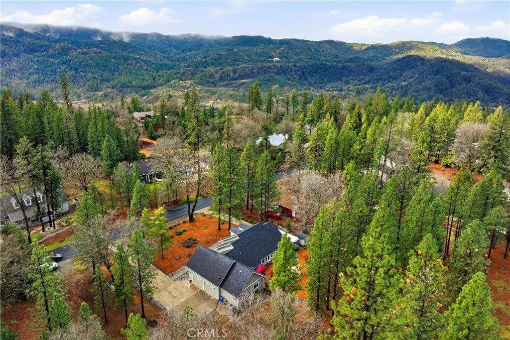 8863 Fox Drive, Cobb, CA 95426