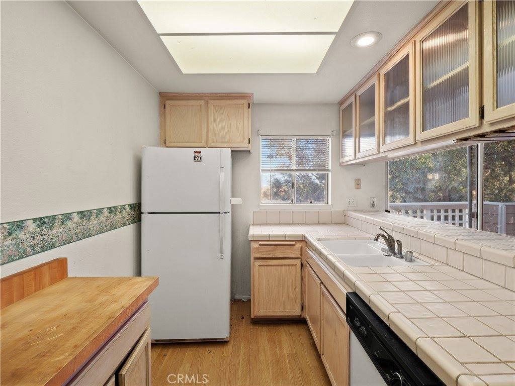 24528 Mcbean Parkway, Valencia, CA 91355
