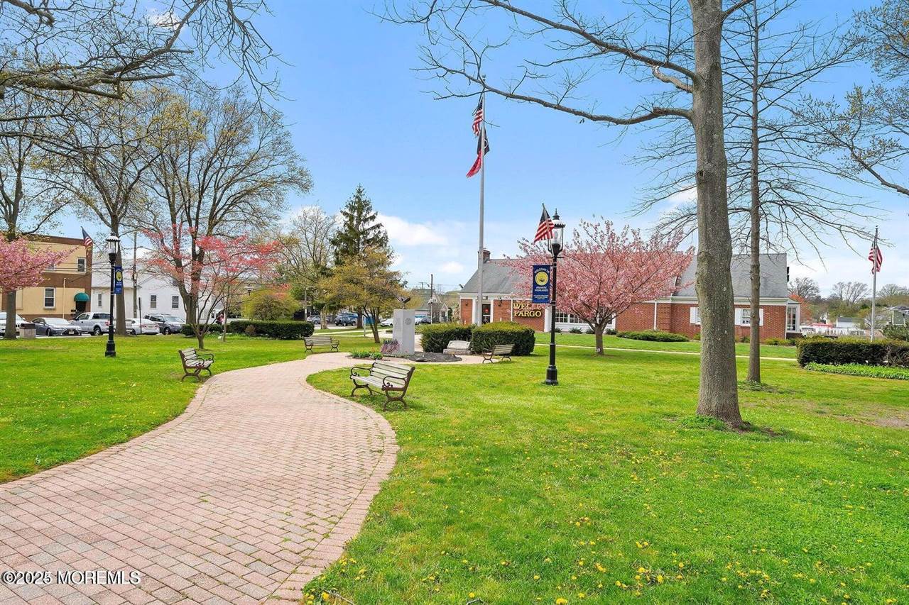 32 Leonard Avenue, Back House, Atlantic Highlands, NJ 07716