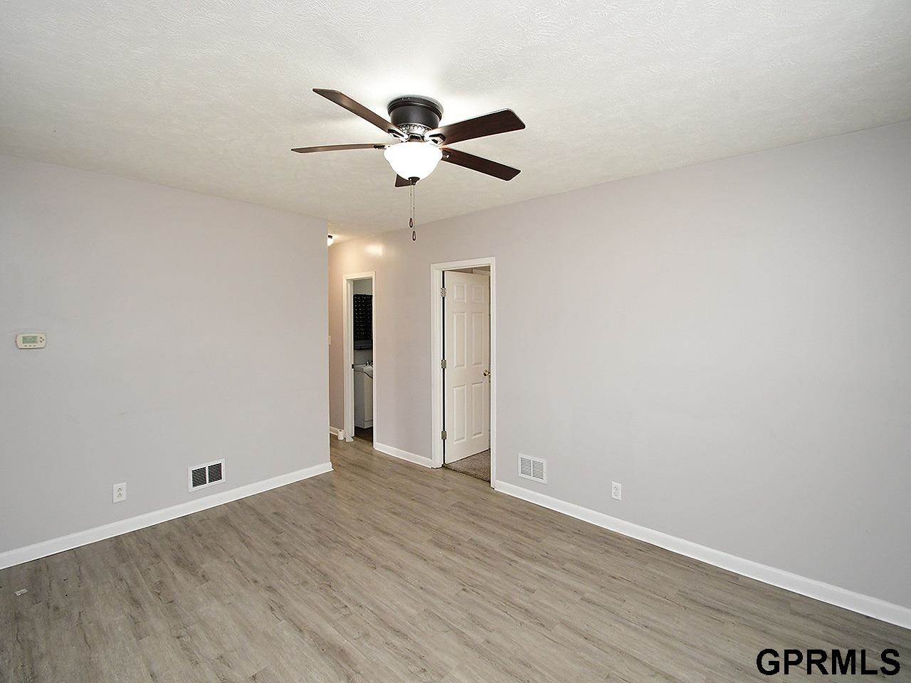 5337 North 35Th Street, Omaha, NE 68111