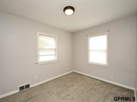 5337 North 35Th Street, Omaha, NE 68111