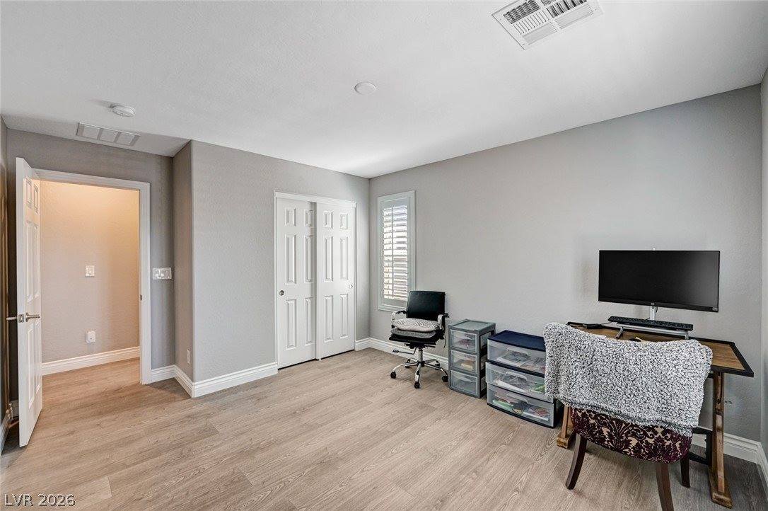 124 Nola Stream Court, Las Vegas, NV 89183