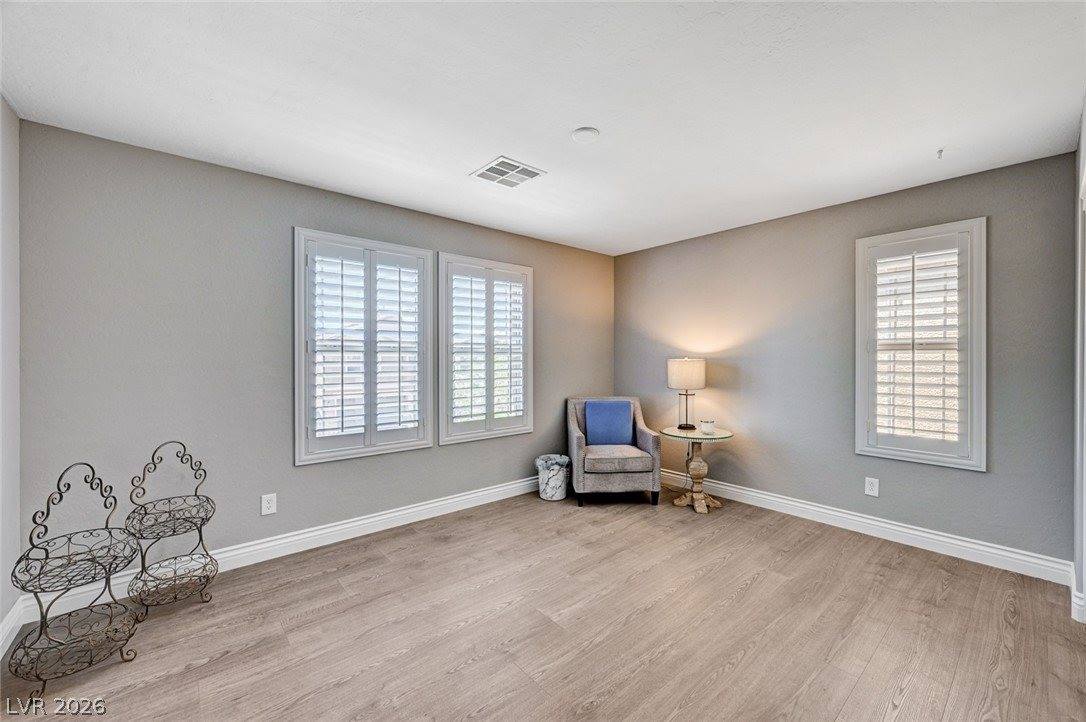 124 Nola Stream Court, Las Vegas, NV 89183