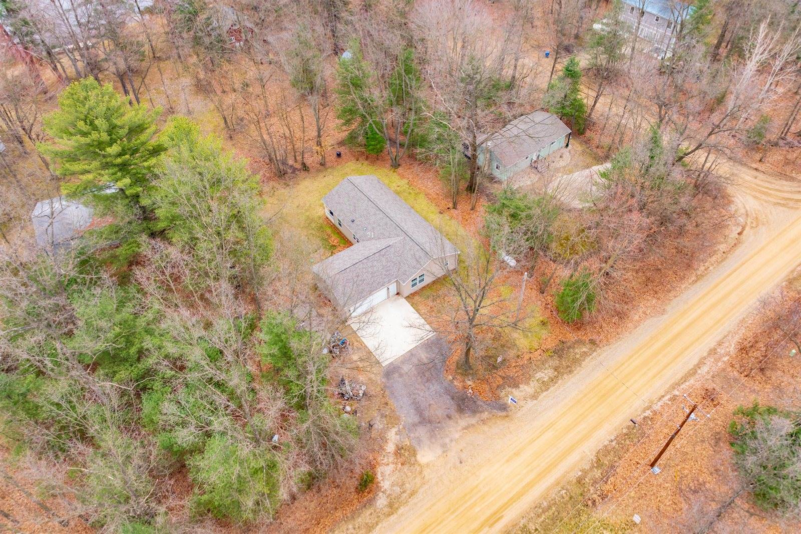 8311 West Shore Drive, Grand Junction, MI 49056