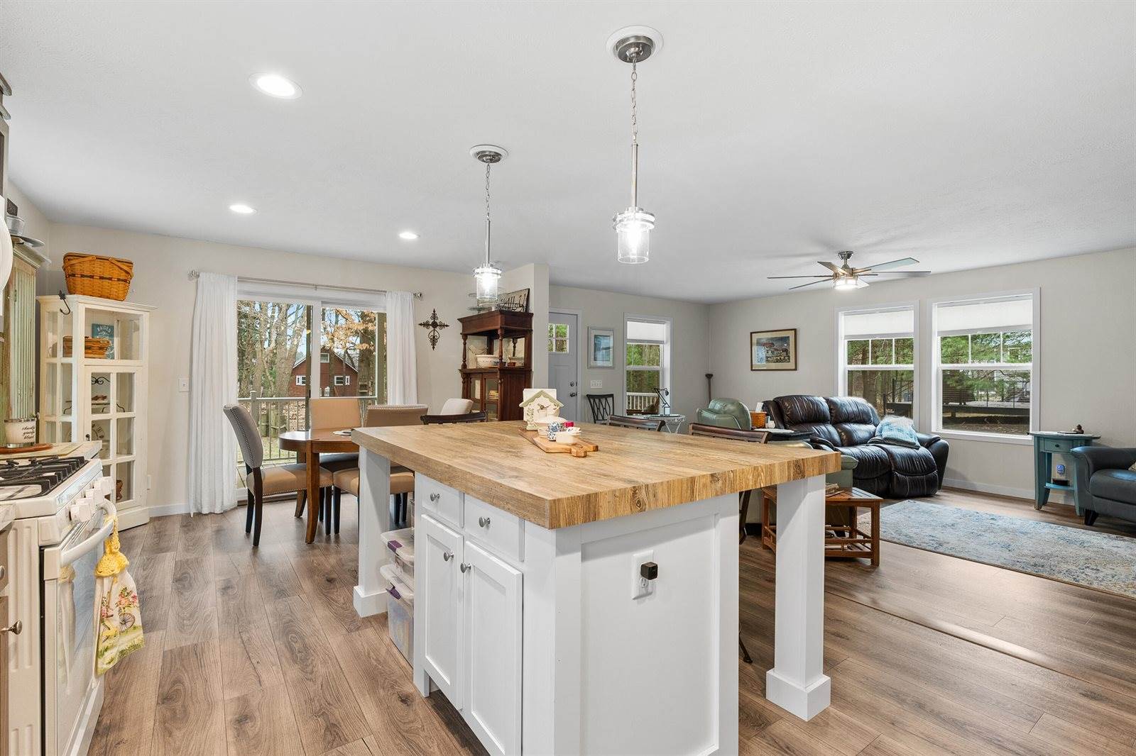 8311 West Shore Drive, Grand Junction, MI 49056