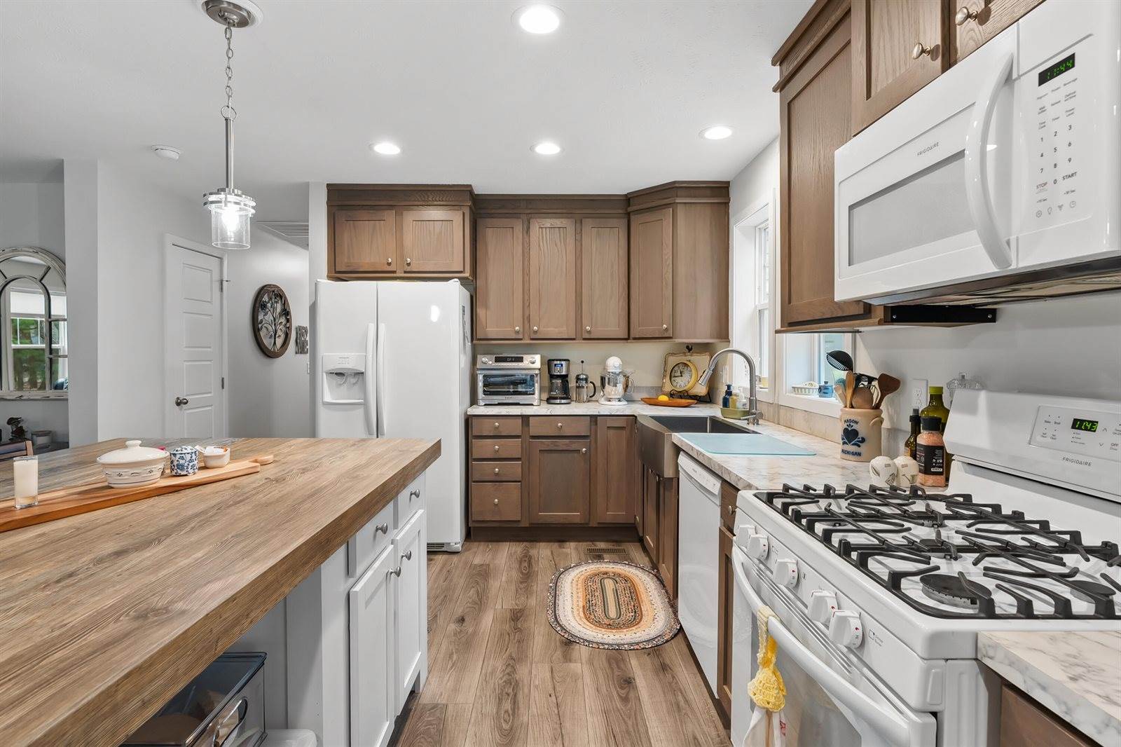 8311 West Shore Drive, Grand Junction, MI 49056