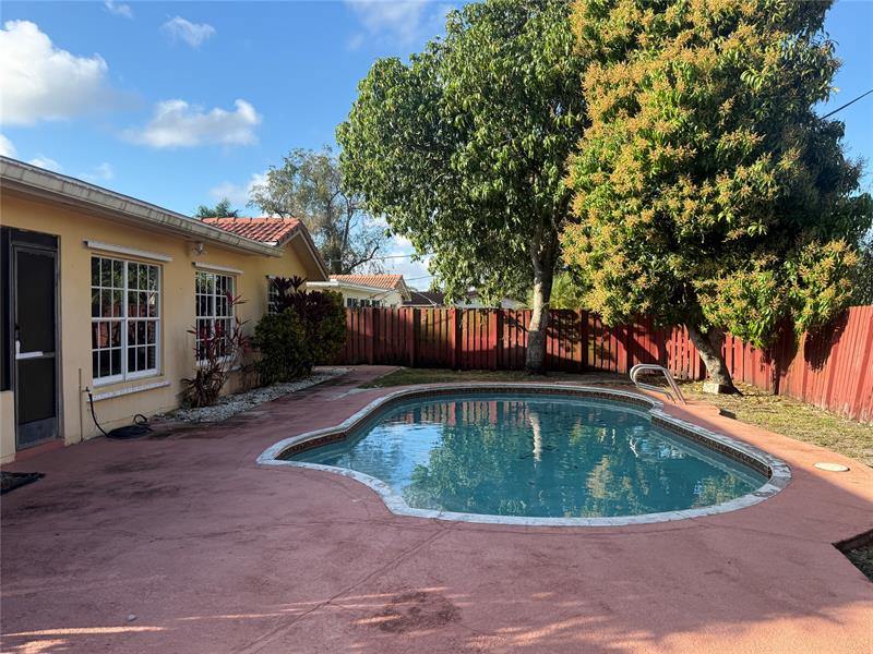 3790 NW 78th Ter, Coral Springs, FL 33065