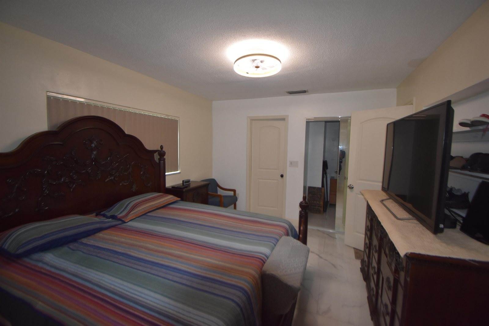 4250 NW 49th Terrace, Lauderdale Lakes, FL 33319