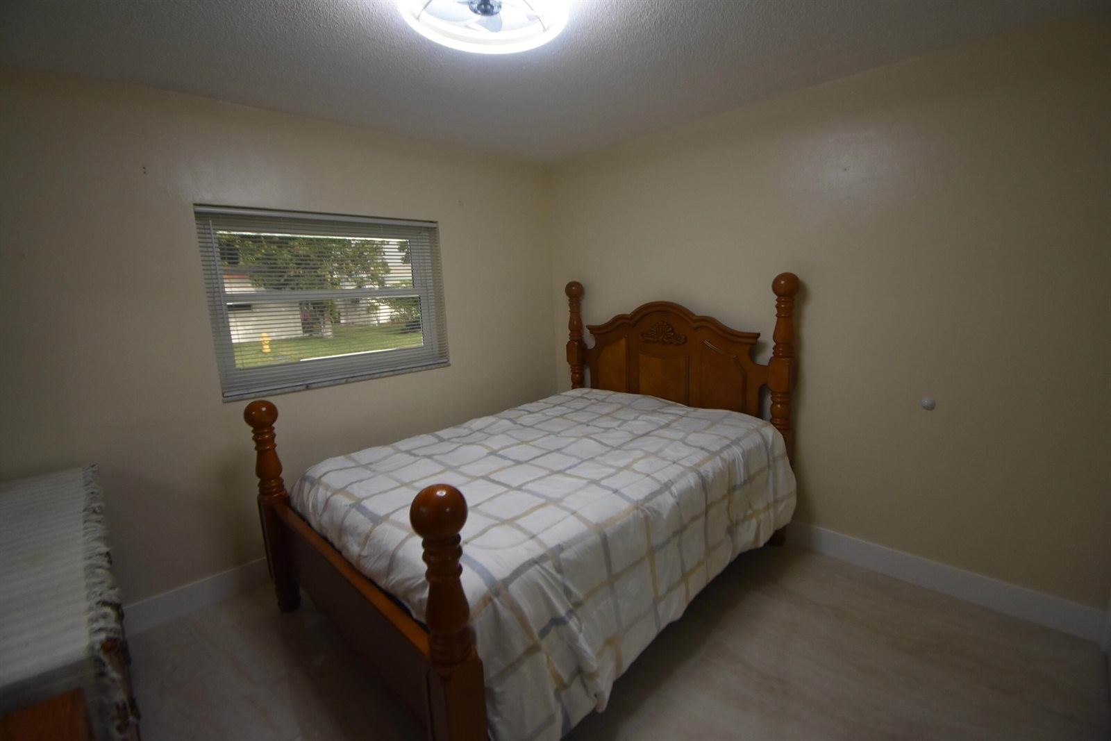 4250 NW 49th Terrace, Lauderdale Lakes, FL 33319