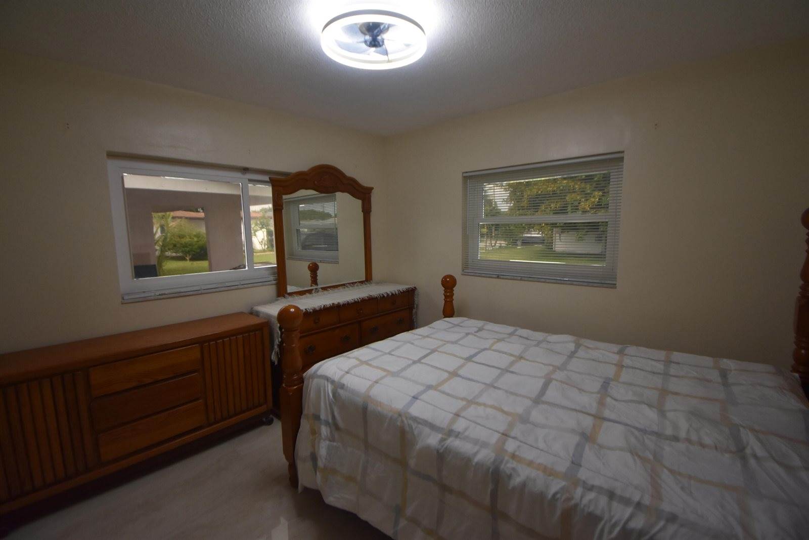 4250 NW 49th Terrace, Lauderdale Lakes, FL 33319