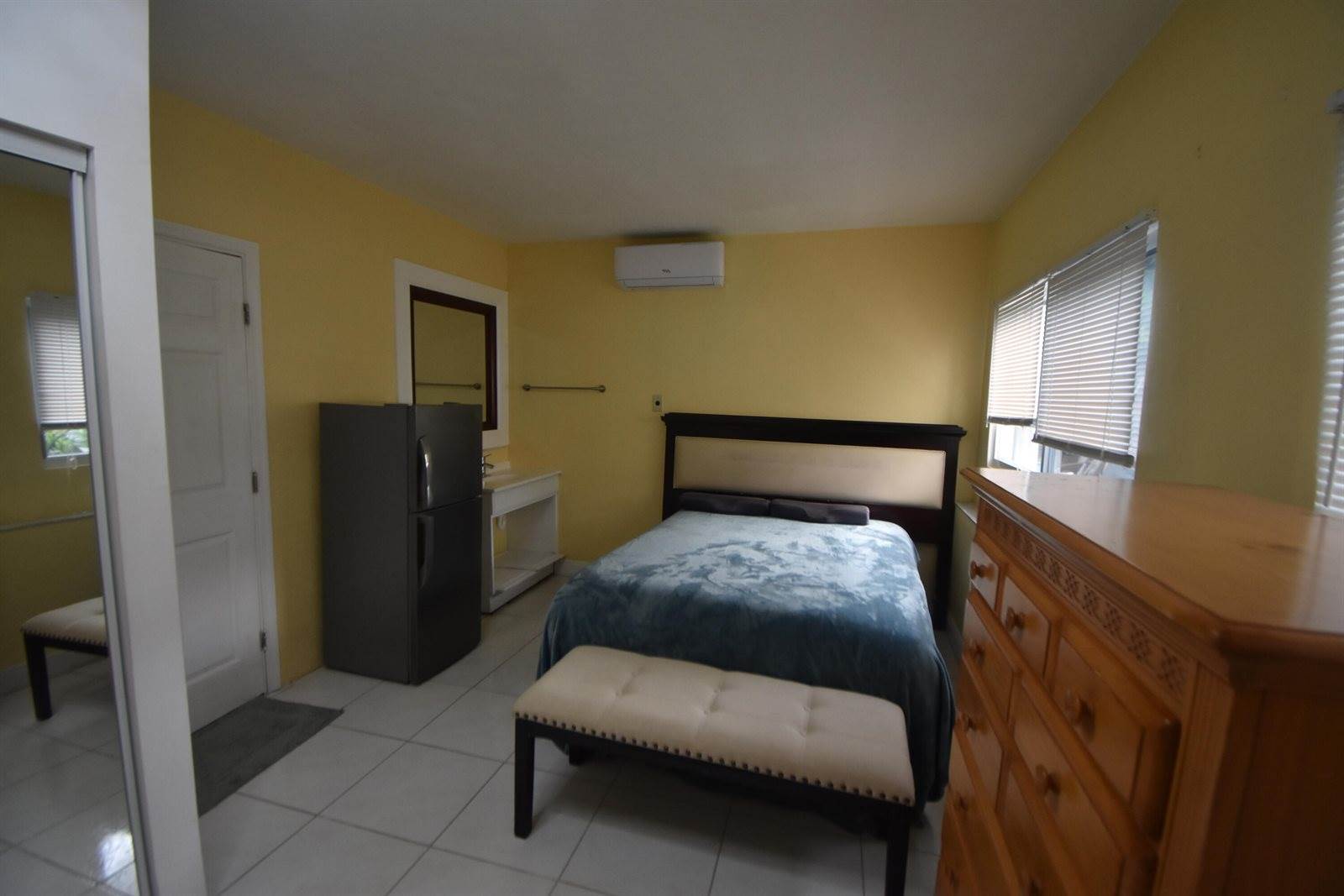 4250 NW 49th Terrace, Lauderdale Lakes, FL 33319