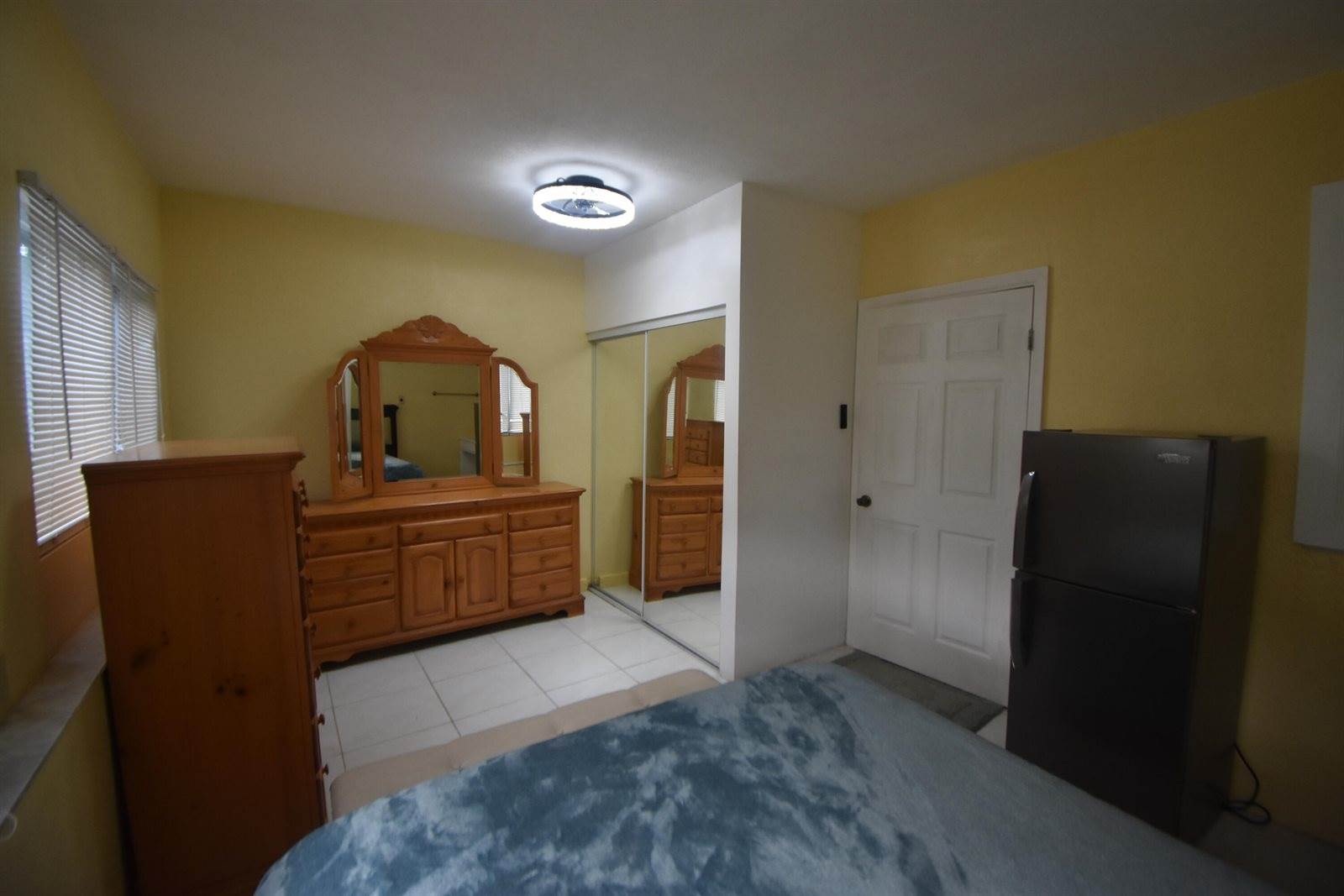 4250 NW 49th Terrace, Lauderdale Lakes, FL 33319