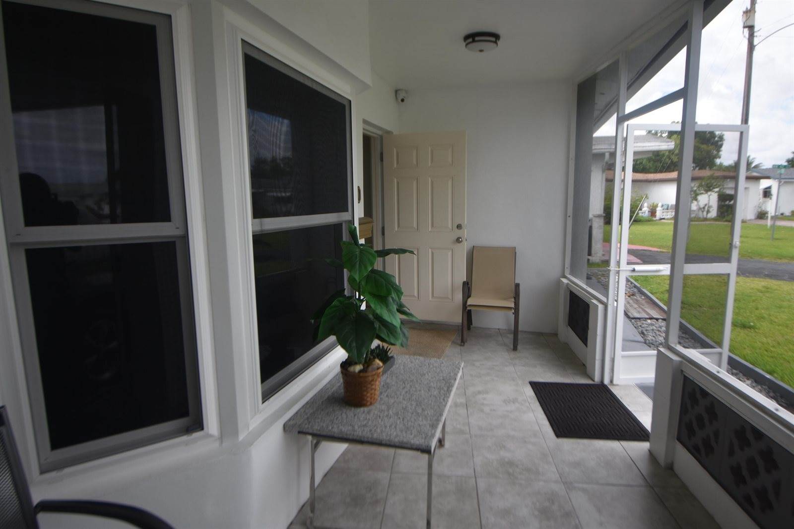 4250 NW 49th Terrace, Lauderdale Lakes, FL 33319