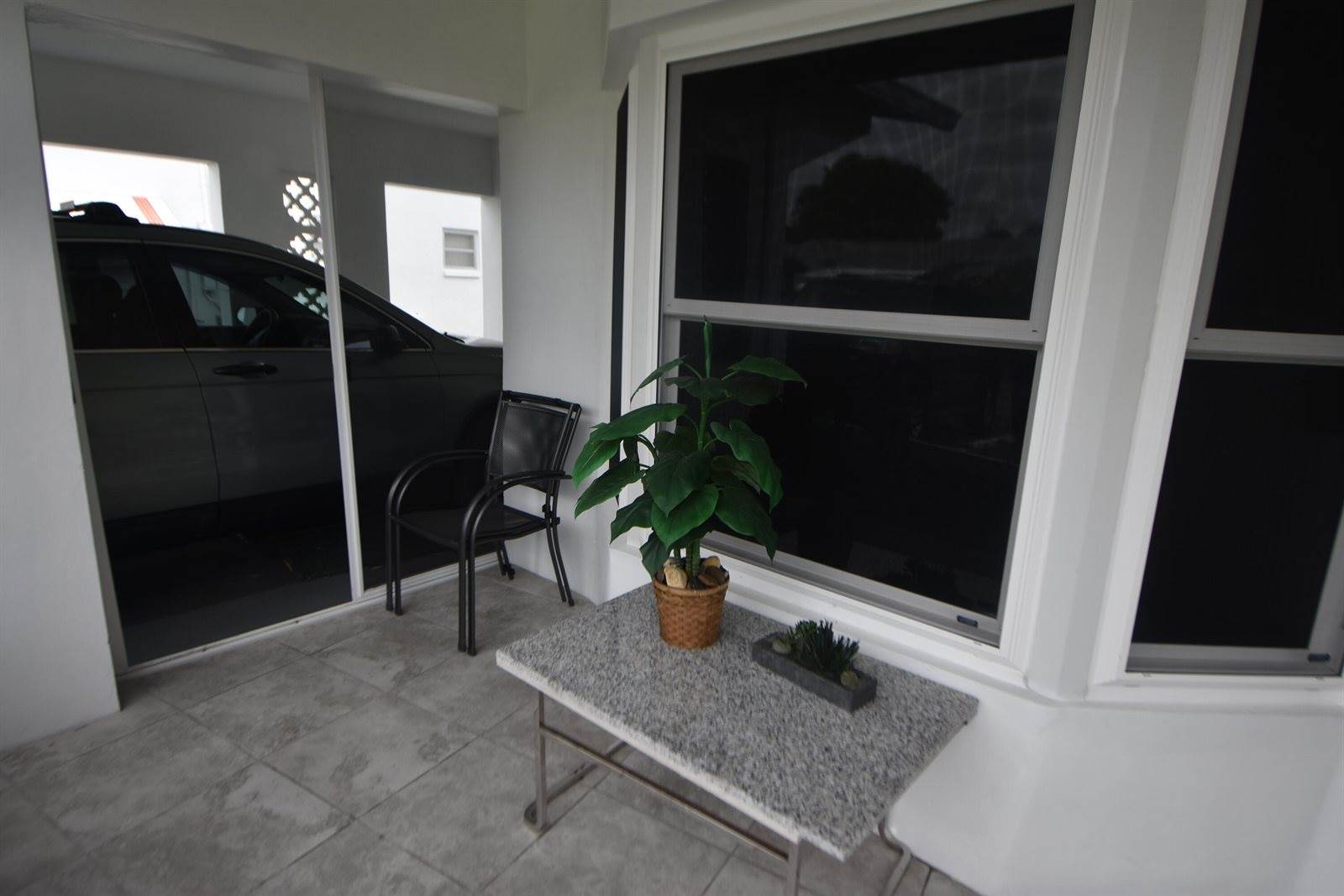 4250 NW 49th Terrace, Lauderdale Lakes, FL 33319
