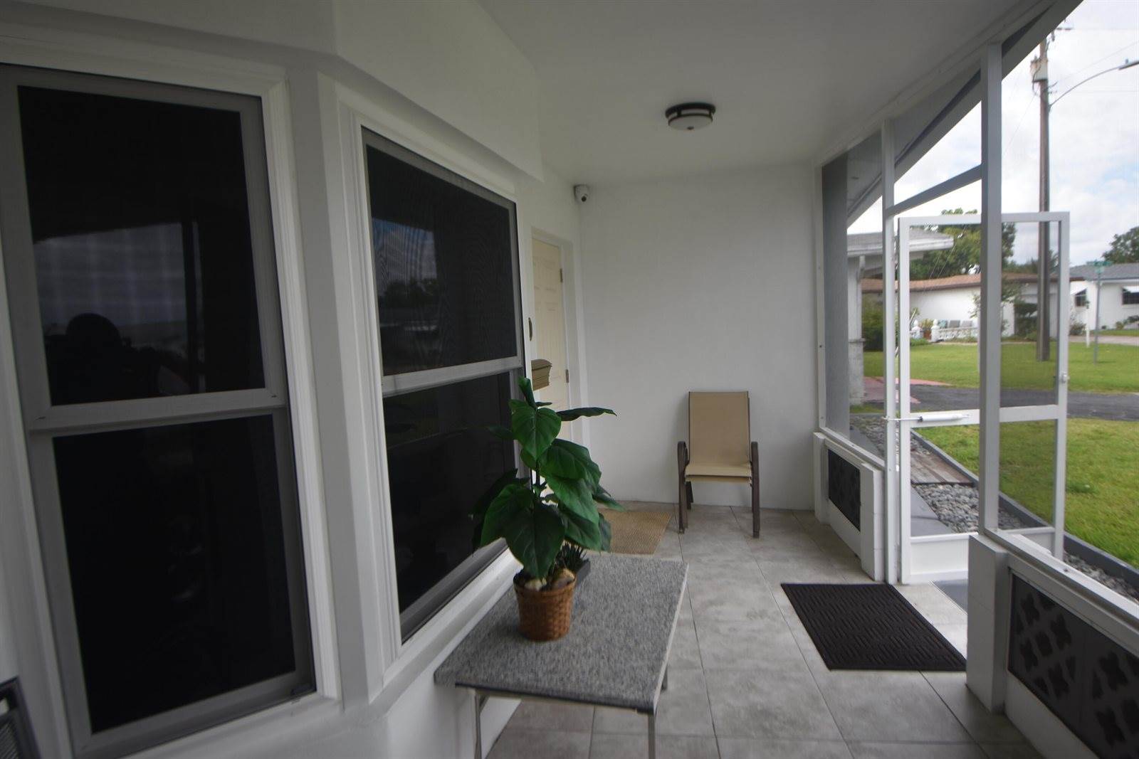 4250 NW 49th Terrace, Lauderdale Lakes, FL 33319