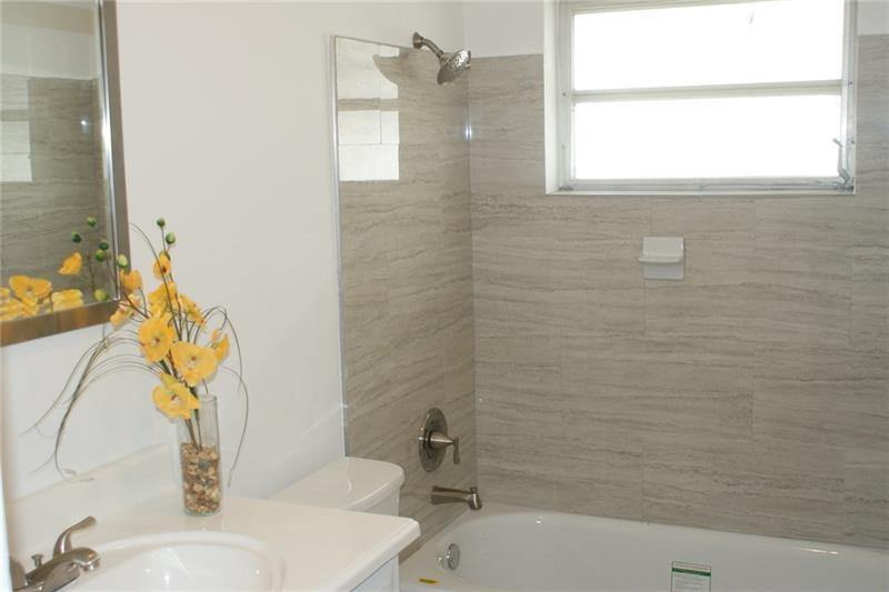 5039 NW 42 Street, Lauderdale Lakes, FL 33319