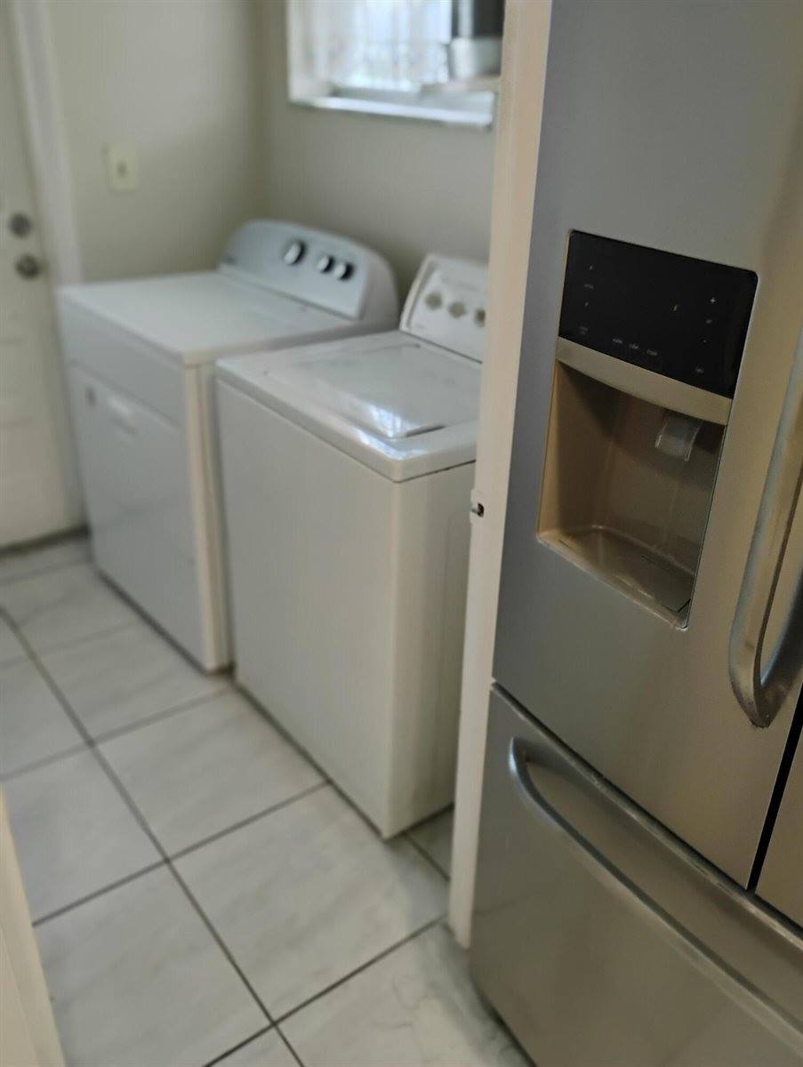 5039 NW 42 Street, Lauderdale Lakes, FL 33319