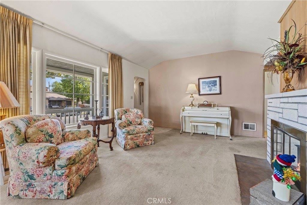 1809 North Fairview, Burbank, CA 91505
