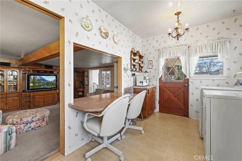 1809 North Fairview, Burbank, CA 91505
