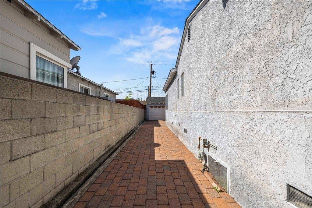 1809 North Fairview, Burbank, CA 91505