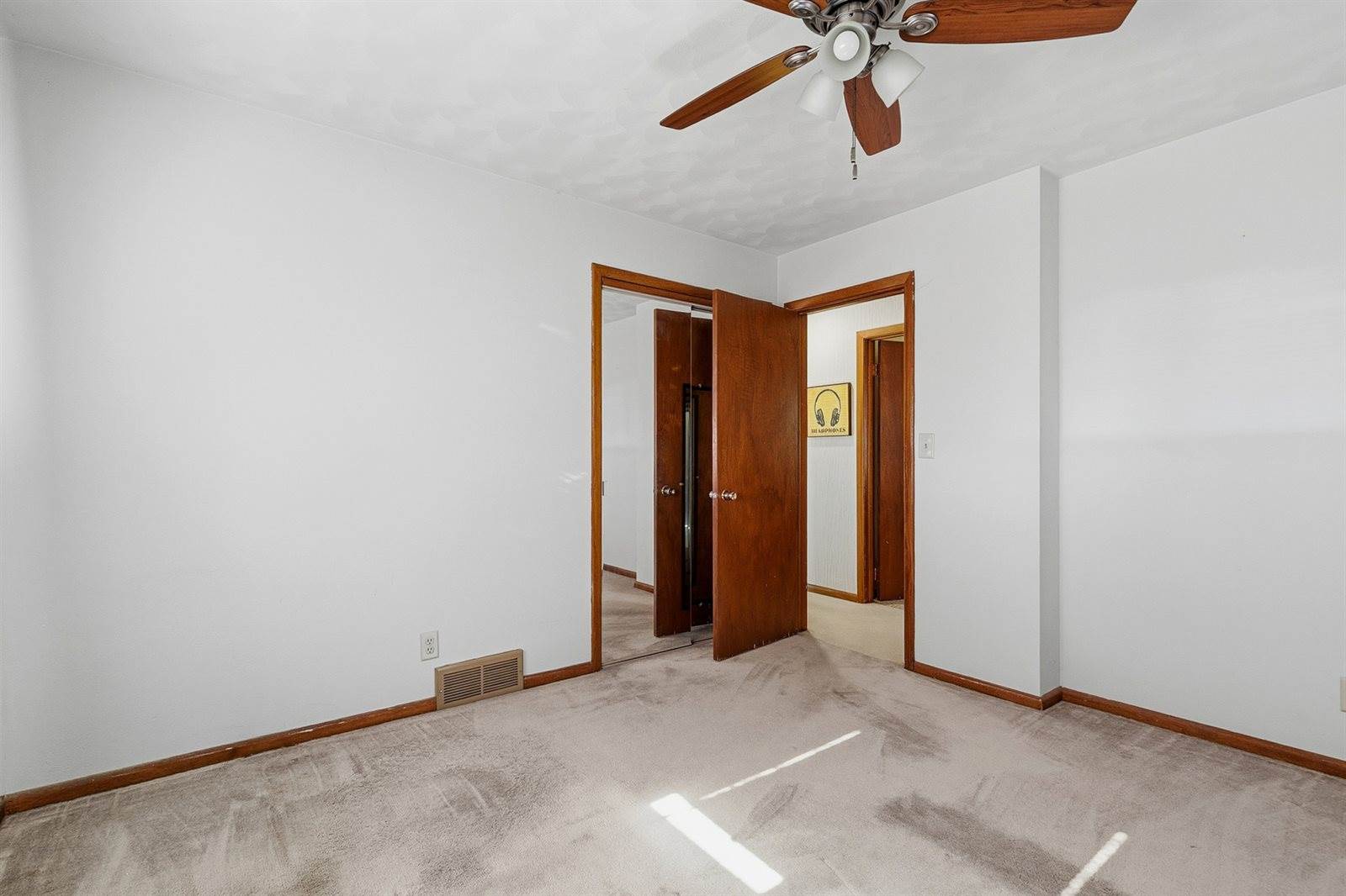 4301 45th Avenue, Rock Island, IL 61201