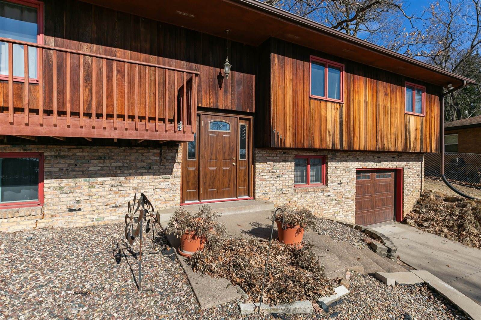 4301 45th Avenue, Rock Island, IL 61201