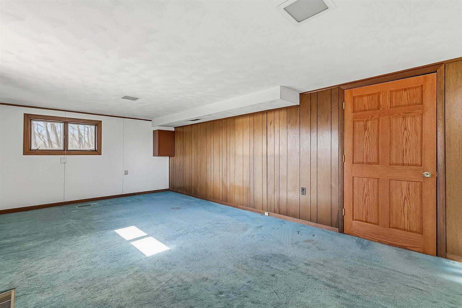 4301 45th Avenue, Rock Island, IL 61201