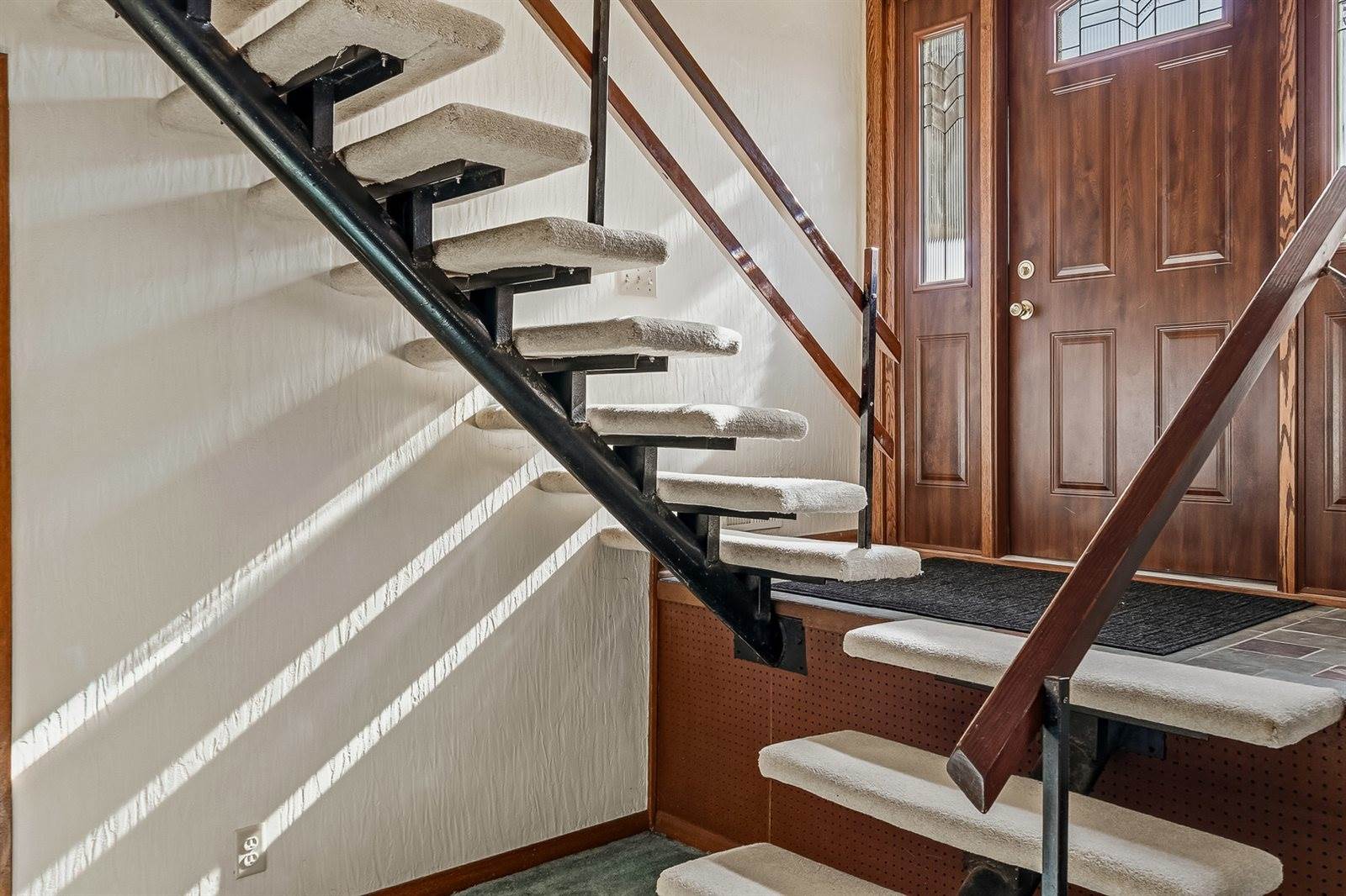 4301 45th Avenue, Rock Island, IL 61201