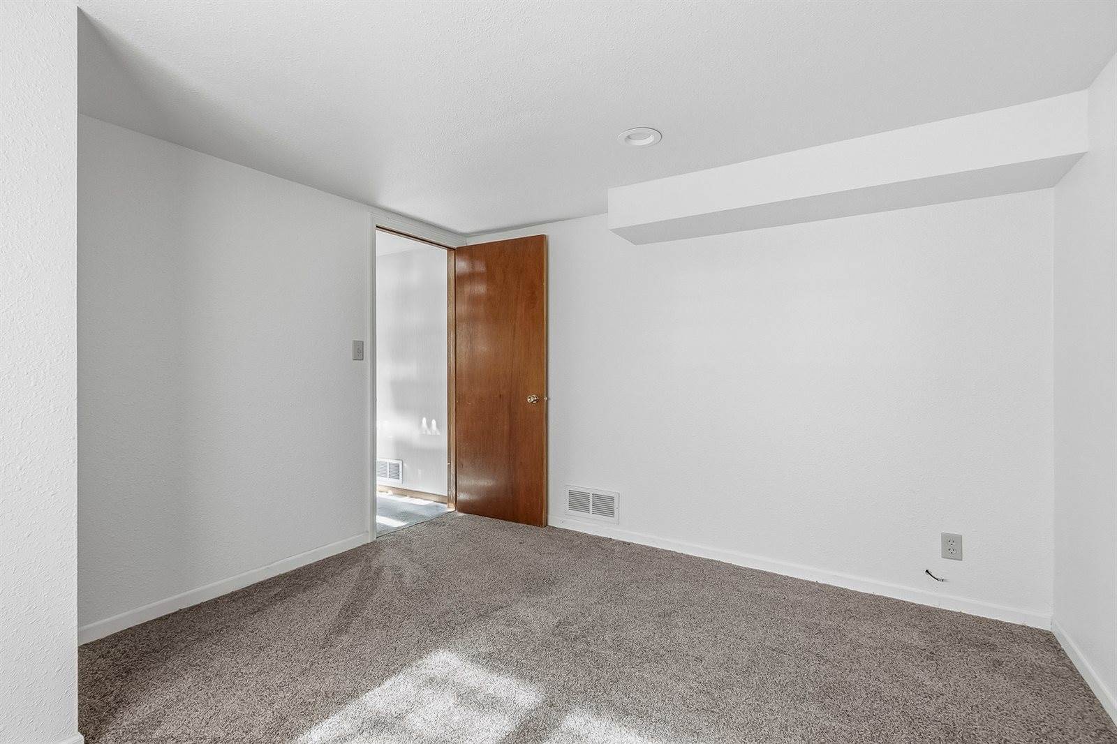 4301 45th Avenue, Rock Island, IL 61201