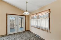 4301 45th Avenue, Rock Island, IL 61201