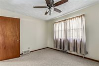 4301 45th Avenue, Rock Island, IL 61201