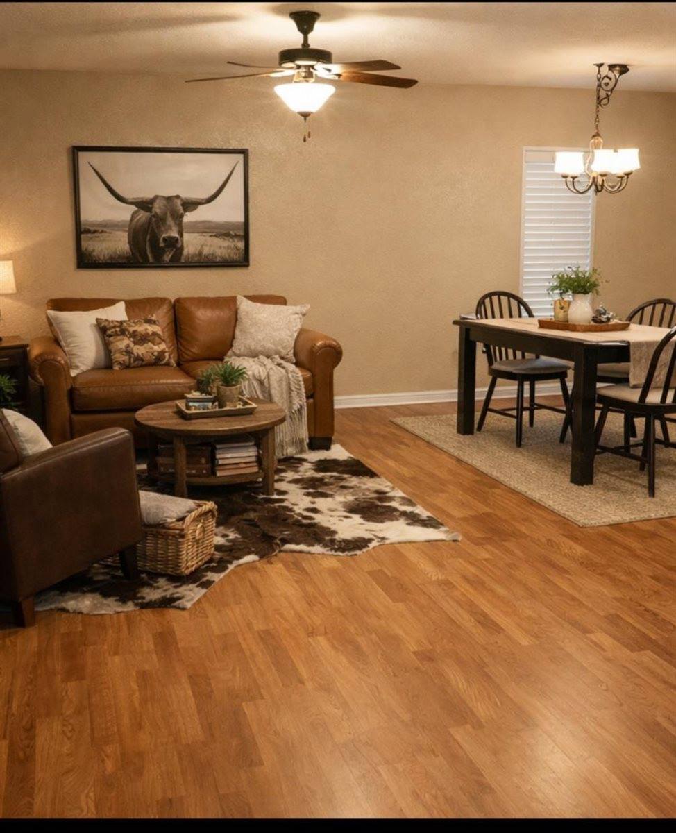 10908 5th St, Jonestown, TX 78645