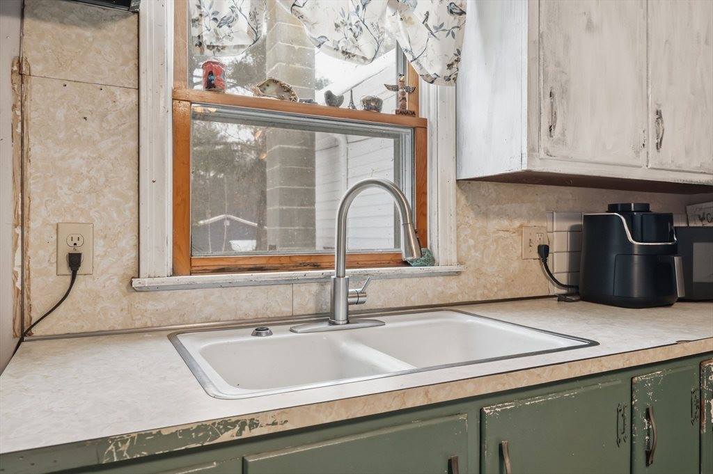 645 Alden St, Ludlow, MA 01056