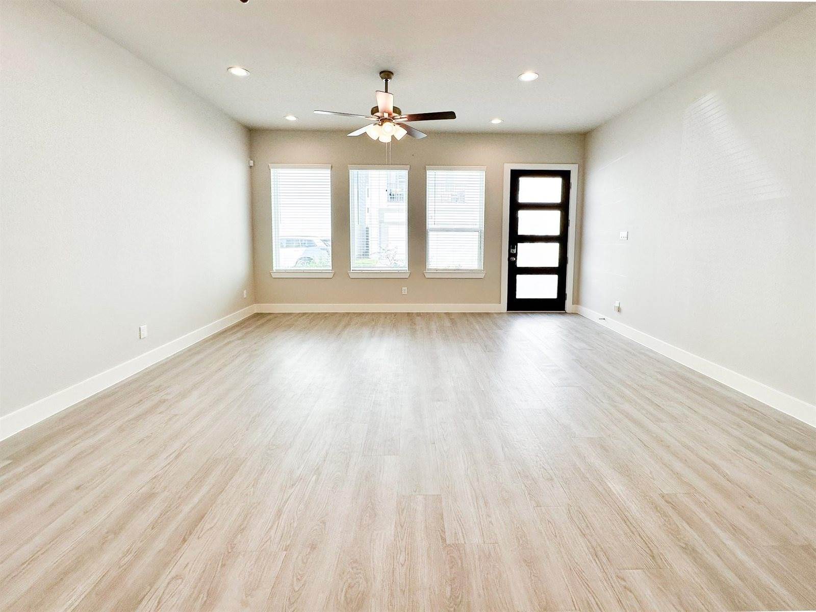 9007 Lonestar Creekbend Lane, Houston, TX 77080